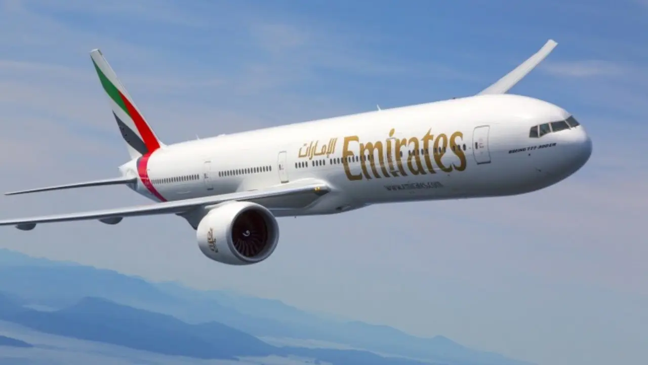 Emirates comenzará a equipar sus aviones con antenas de Starlink para ofrecer internet gratuito 