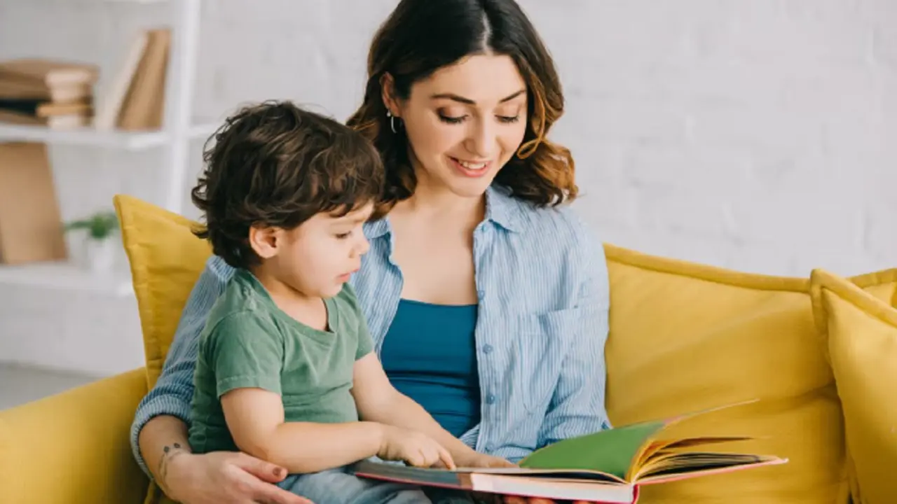 Empleada doméstica: cuánto cobra por hora y por mes una niñera en agosto después del aumento