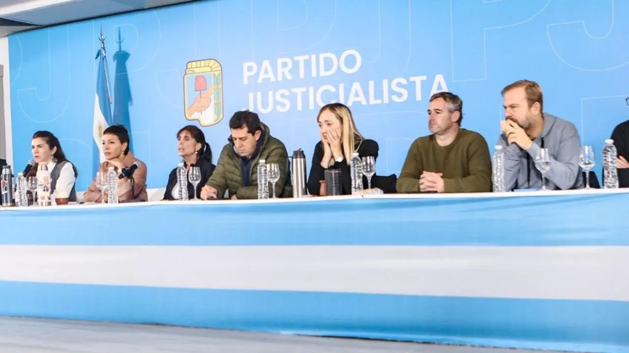 Reunión por la marcha para acompañar a Cristina Kirchner a Comodoro Py: los detalles