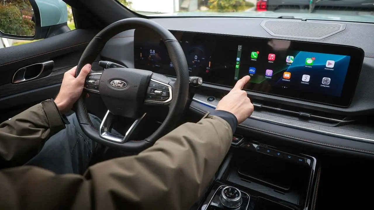 El SUV chino de Ford cuenta con una pantalla difital de 12 pulgadas.