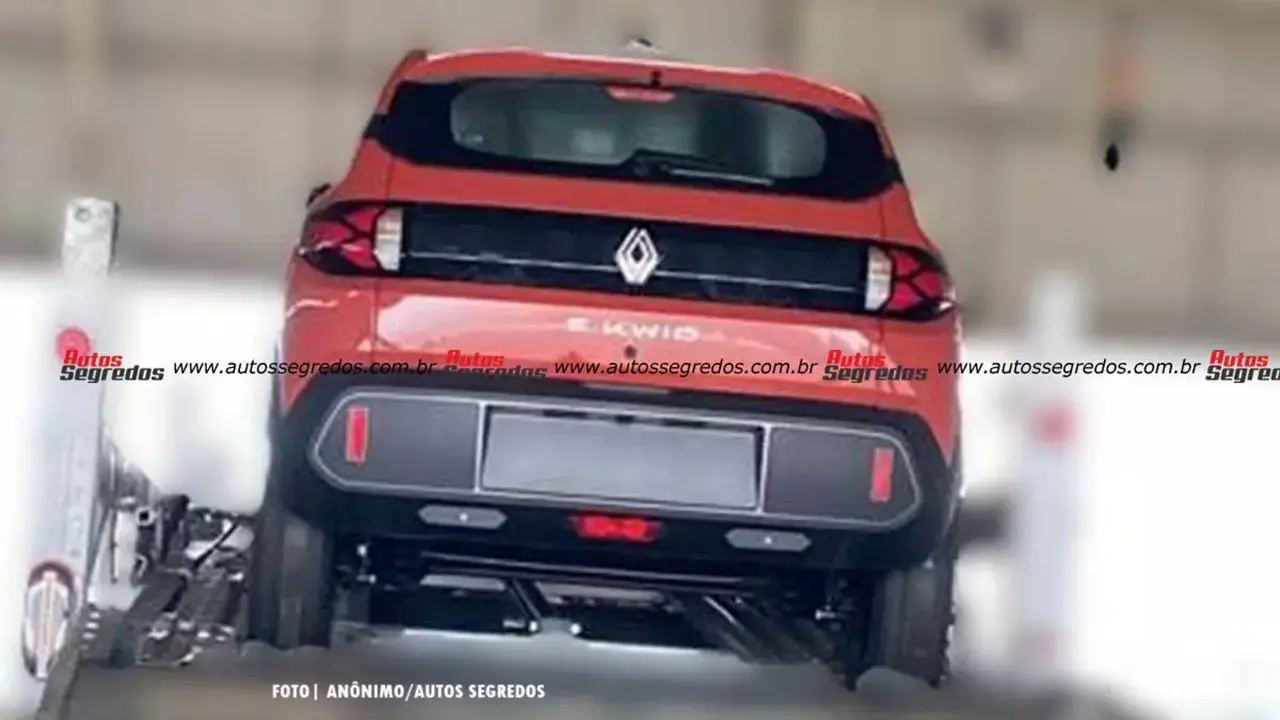 Por ahora solo hay fotos secretas del nuevo Kwid eléctrico.