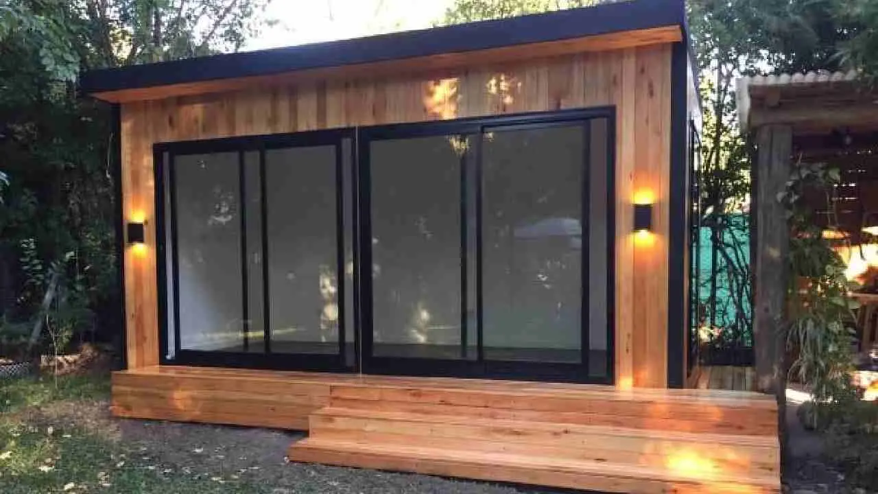 TINY HOUSE