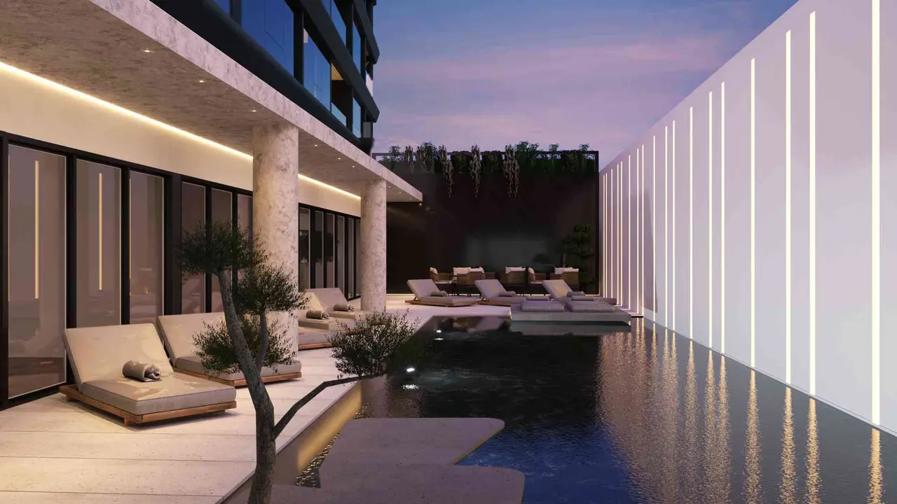 Varios desarrollos proponen piscinas exteriores e interiores, coworking, SUM, spa y otros espacios 
