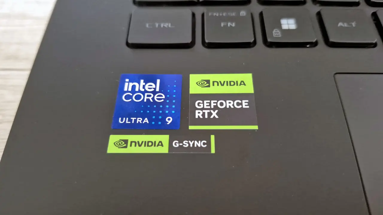 La Asus ROG Strix SCAR 18 posee componentes de Intel y NVIDIA.