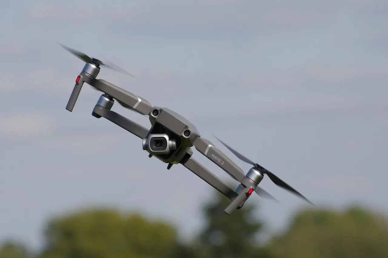 Un dron en vuelo