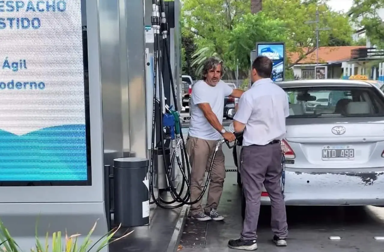Auto despacho de nafta YPF