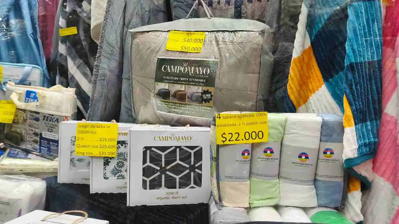 La mayoría de la mercadería es importada, salvo los repasadores que son de industria nacional