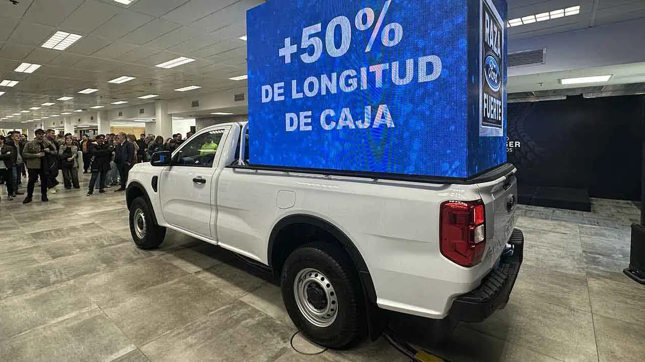 La versión Cabina Simple mejora la capacidad volumétrica y de carga respecto de otras versiones