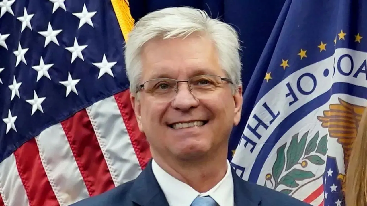Cristopher Waller es el candidato de Donald Trump para reemplazar a Powell