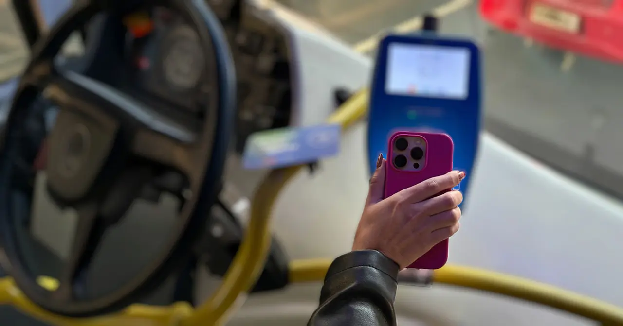 Ya se puede pagar el boleto de colectivo con QR de Mercado Pago