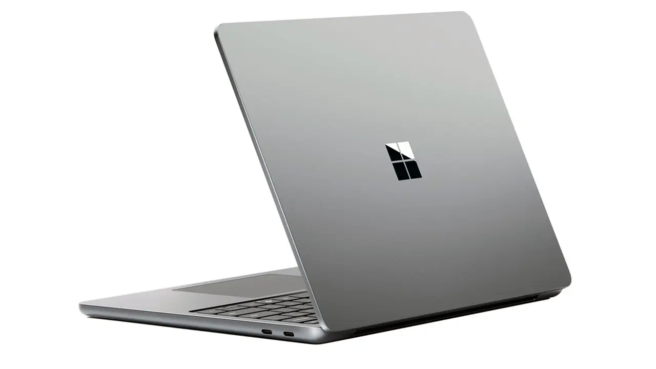 La laptop de Microsoft está configurada para aprovechar la inteligencia artificial Copilot.