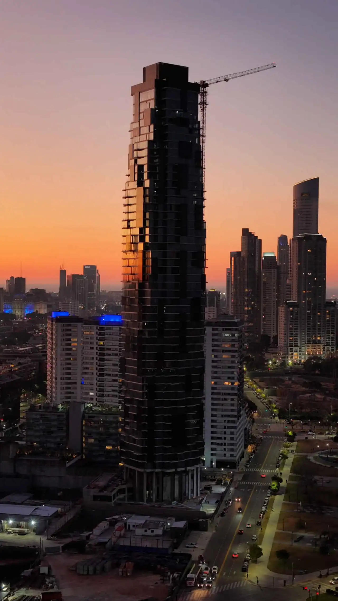 Harbour Tower demandó una inversión de USD 150 millones y será el segundo edificio más alto del país