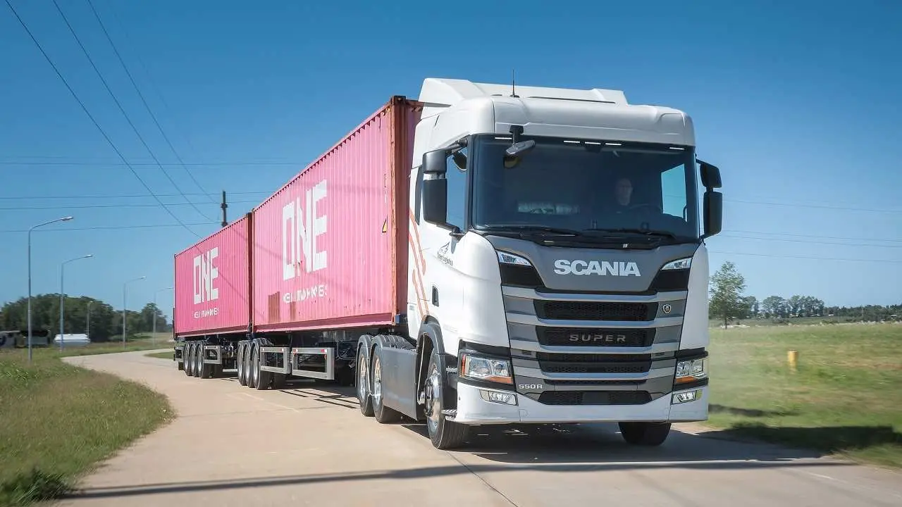 Scania se suma a la era de los bitrenes con un camión de nueva generación