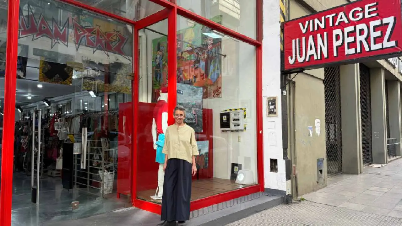 La tienda de ropa vintage que atrae a celebrities y vende en grandes cantidades para competir con Shein