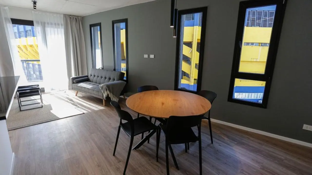 Así se ve por dentro una de las habitaciones del hotel que se ubica frente a la cancha de Boca