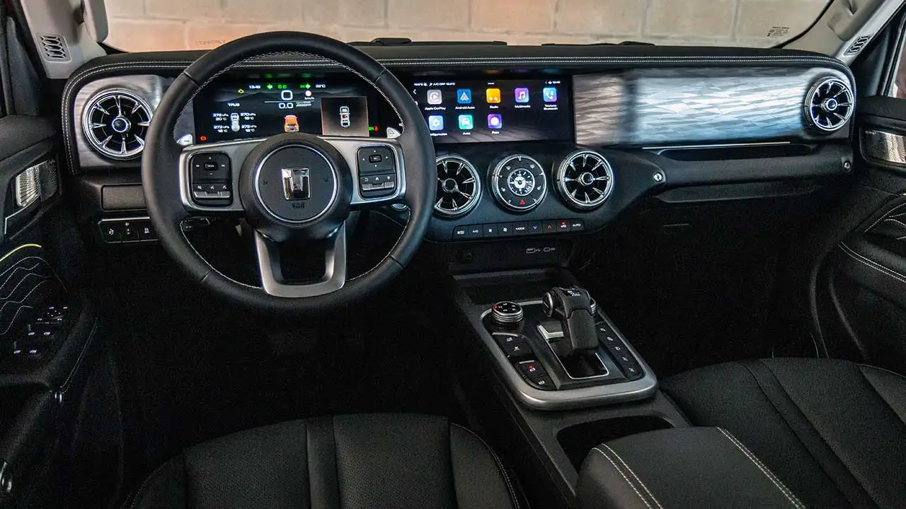 Interior muy moderno, tecnológico y de excelente calidad