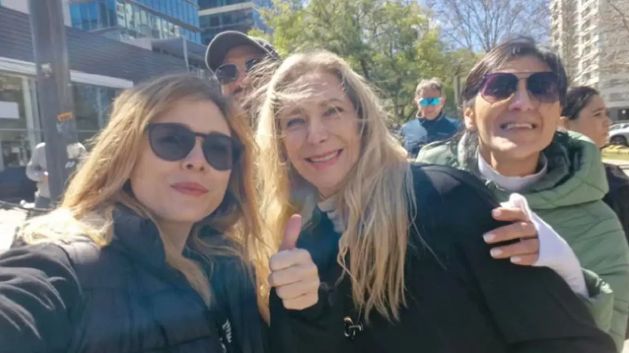 Blindada por militantes, Karina Milei evitó responder preguntas del periodismo