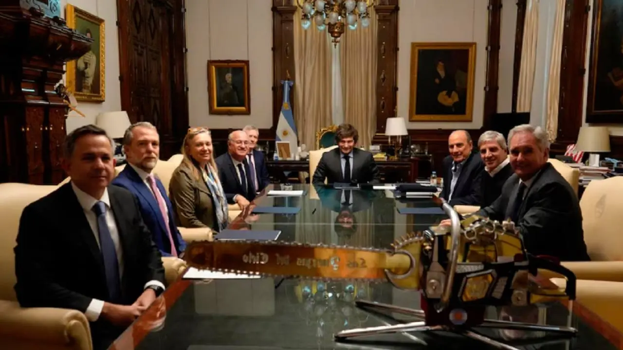 Milei vuelve a reunir a todo su Gabinete: con la presencia de Caputo, hará foco en la economía