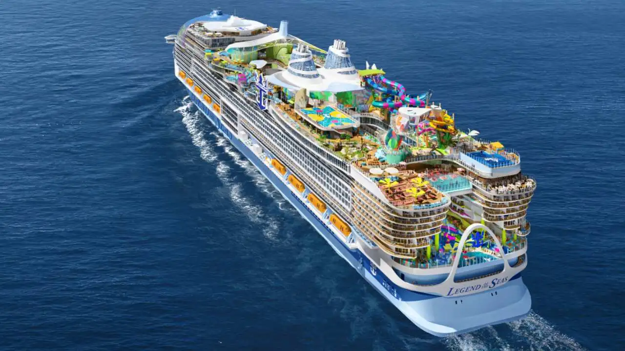 El crucero más grande del mundo ya está en el agua: saldrá al mercado en 2026