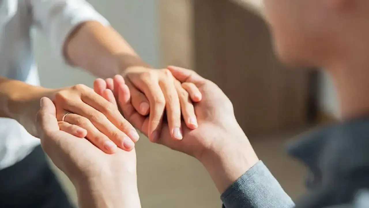 Avanza el proyecto de ley para regular la profesión de los acompañantes terapéuticos