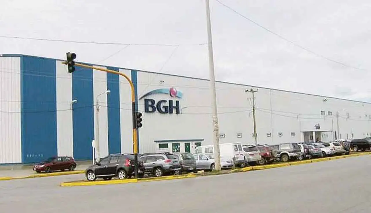 Sindicalistas de la UOM y empleados de BGH reclaman por recortes laborales y despidos