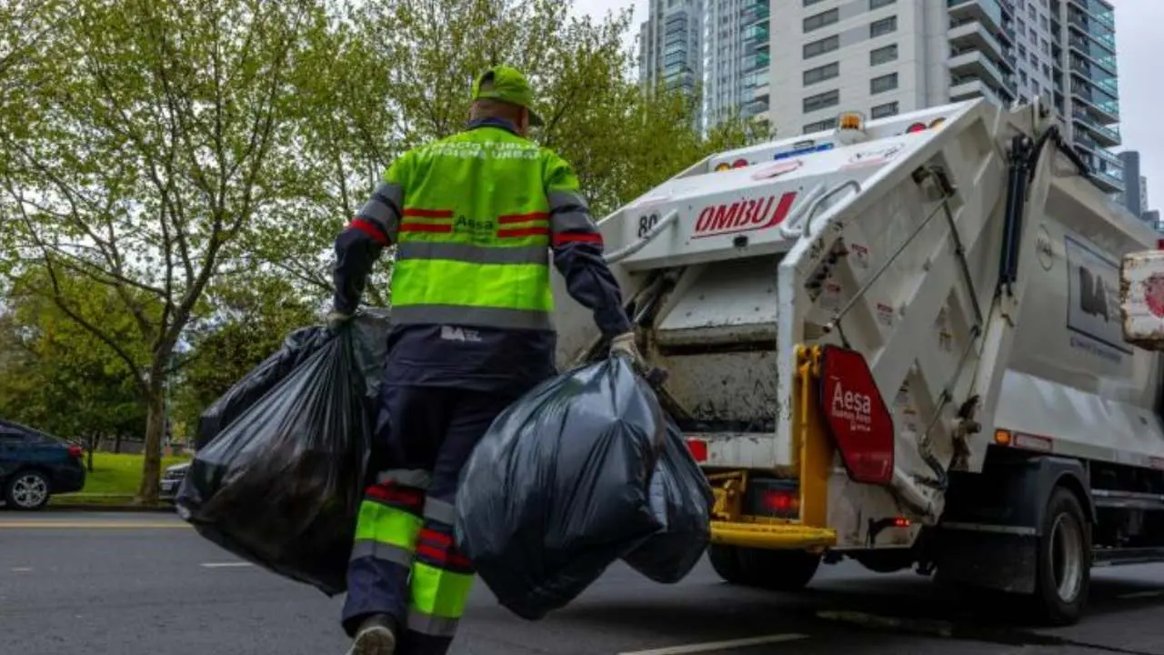 El primer barrio de la Ciudad de Buenos Aires sin contenedores de basura: cómo funciona