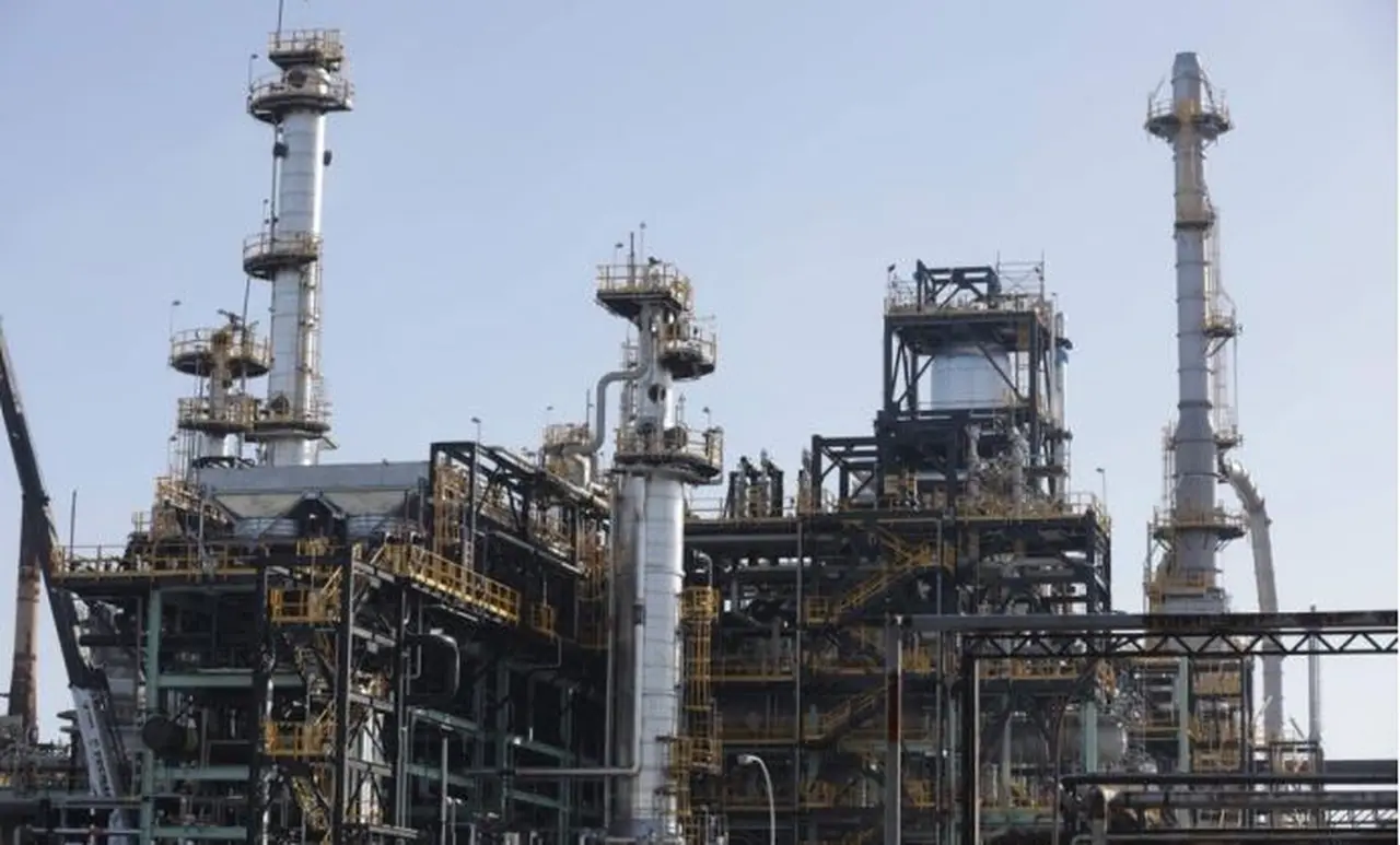 Vaca Muerta cambia las reglas del negocio petrolero: Axion Energy rediseña su refinería
