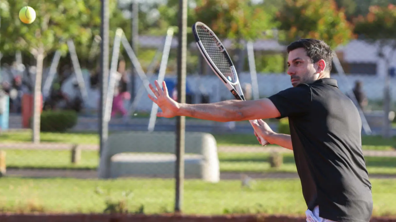 Jugá Tenis funciona como un Tinder para el tenis: une jugadores y genera amistades