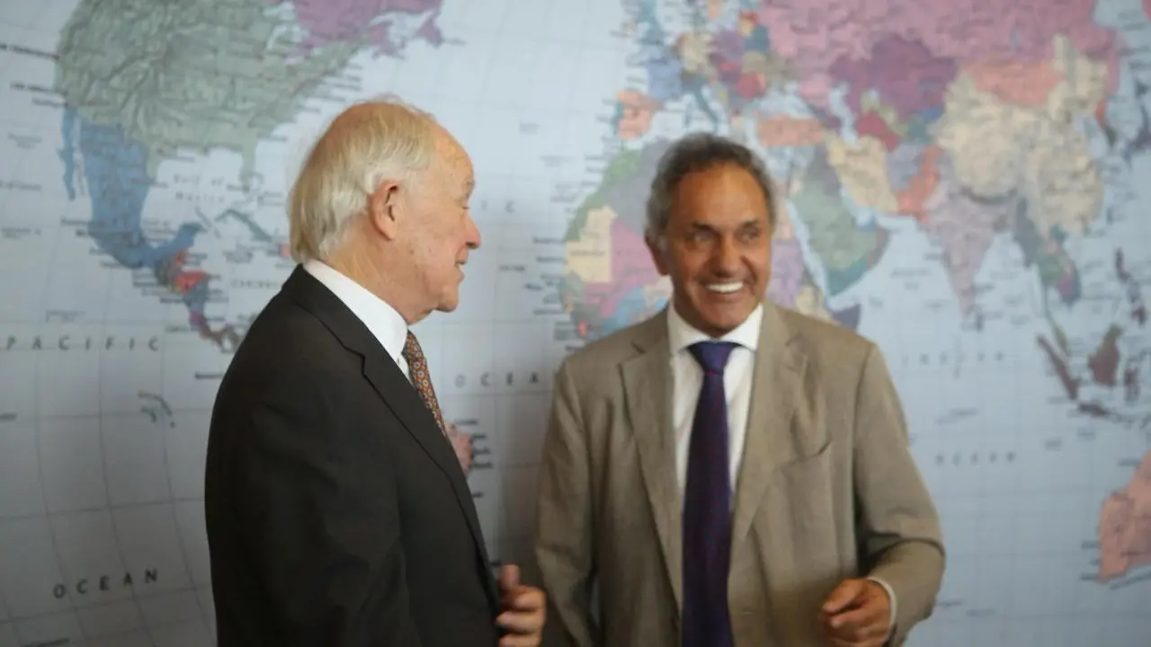 Scioli, con Tim Clark, el presidente de Emirates 
