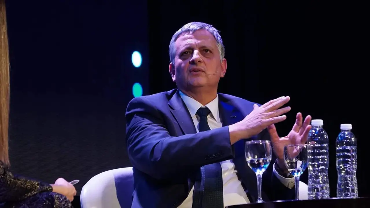 YPF va por un split de acciones en la bolsa porteña y proyecta exportar u$s12.000 millones hacia 2030