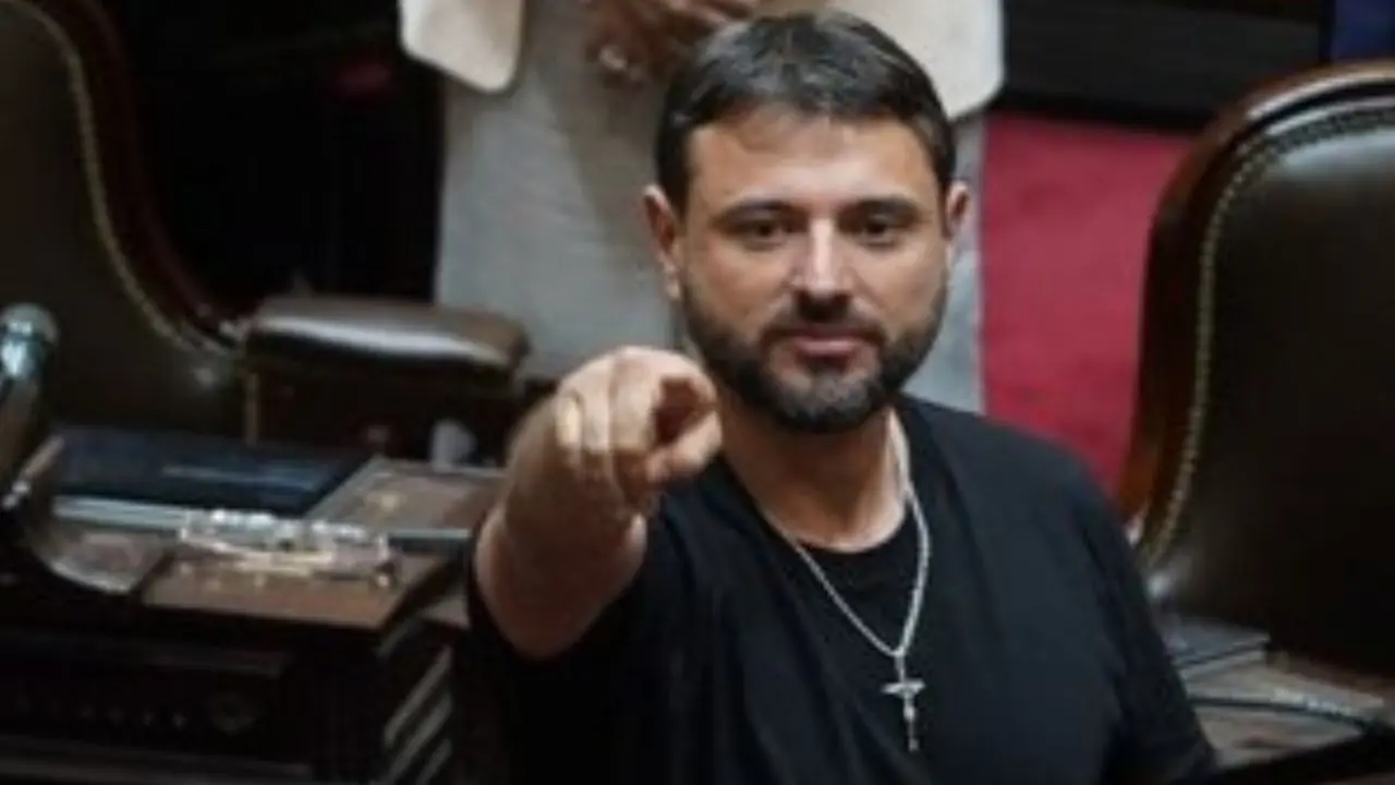VIDEO | Los polémicos gestos de Grabois a Milei y los legisladores libertarios tras jurar en Diputados