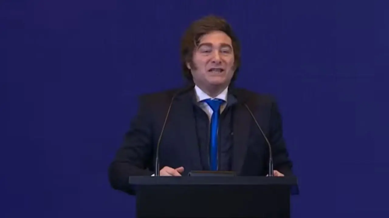 La definición de Milei sobre el esquema de bandas del dólar: "Iremos hacia un tipo de cambio libre"