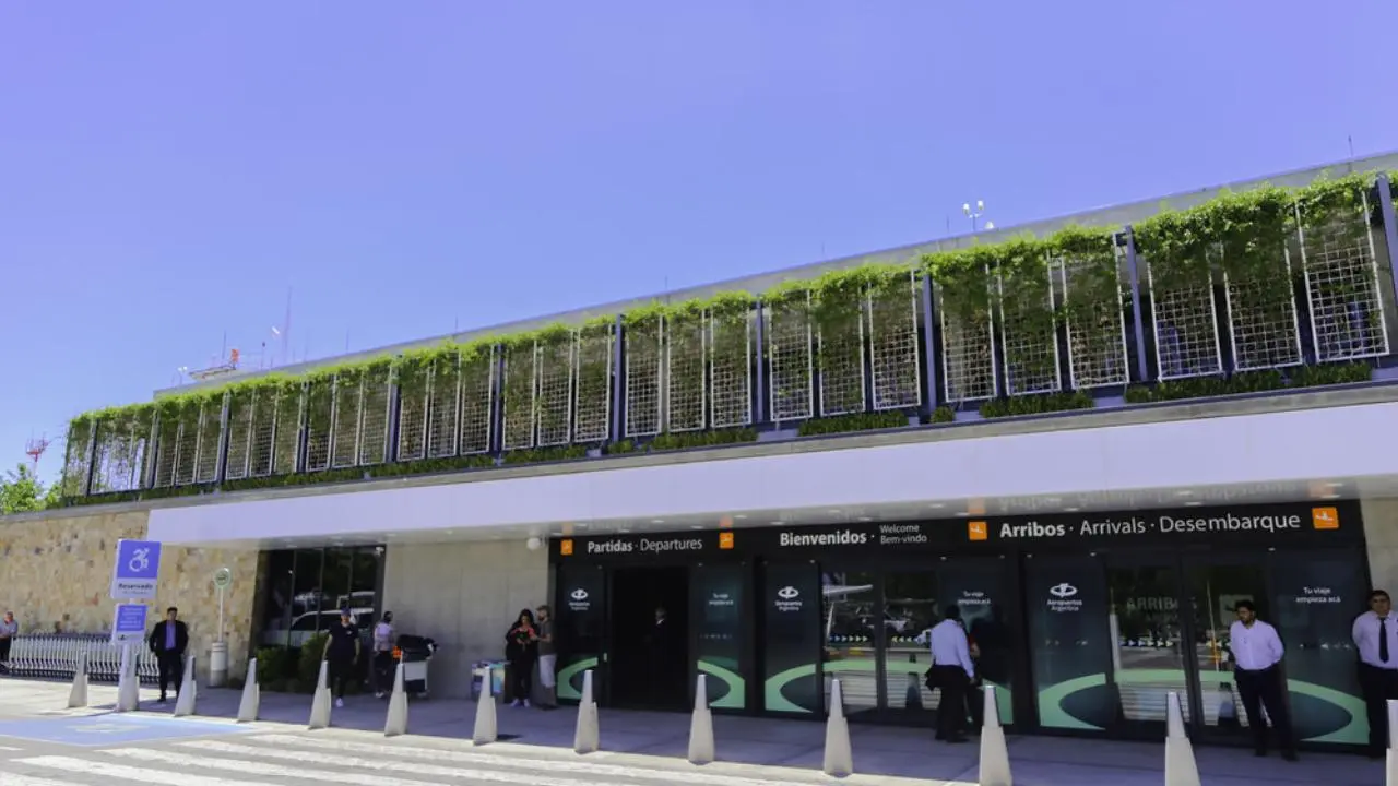 Reinauguraron uno de los aeropuertos del interior tras inversión de 55 millones de dólares
