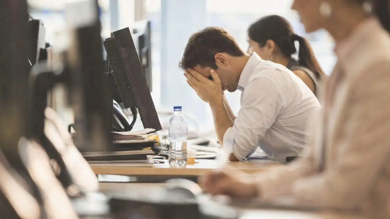 Se perdieron casi 150.000 trabajadores registrados en un año y los nuevos monotributistas no llegan ni a un tercio