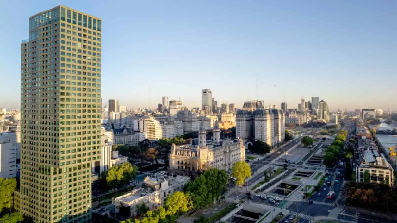 Solo quedan 9: cuánto cuestan los departamentos en el edificio que inauguró Costantini