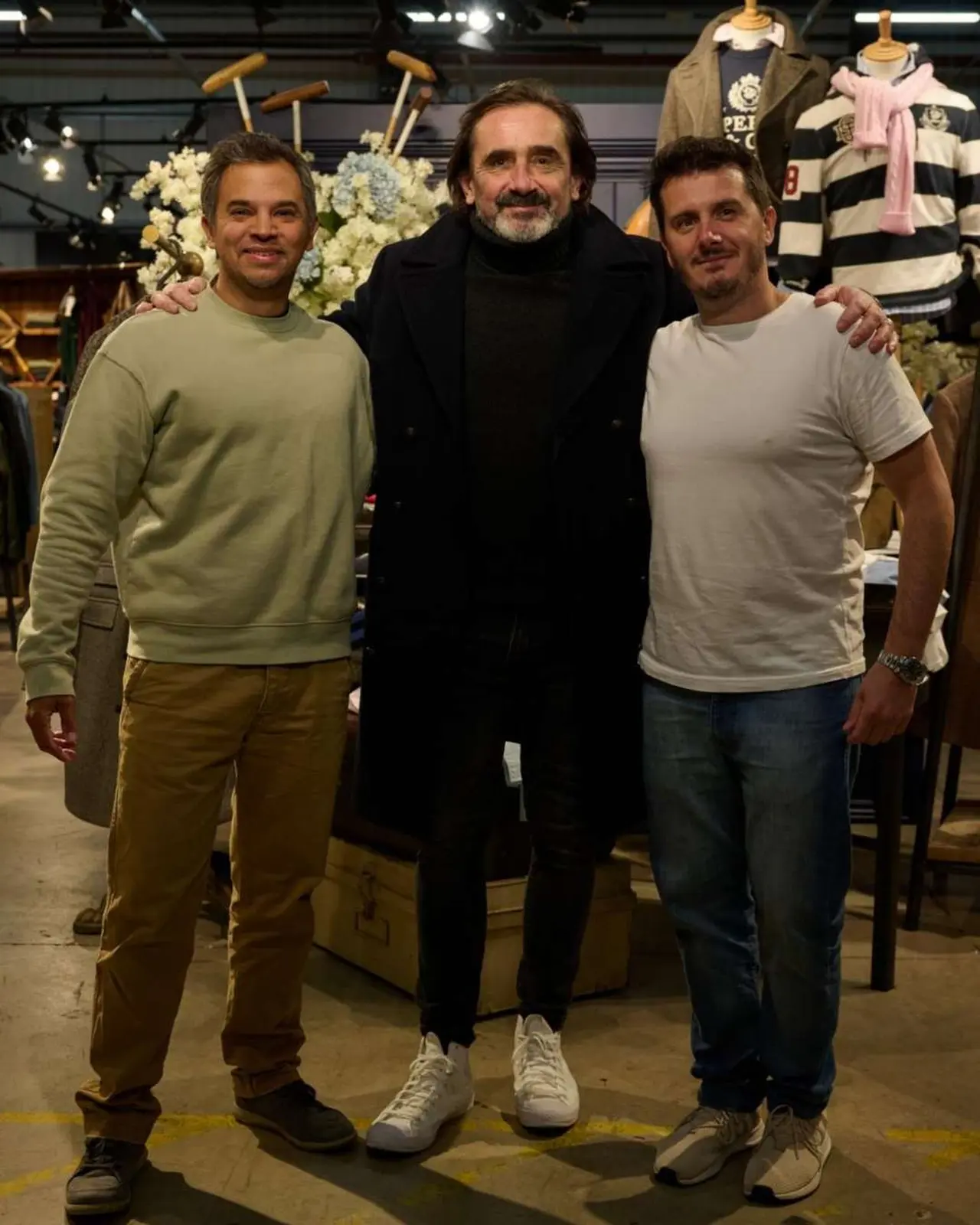Ezequiel García y Juan Ignacio Tubio Mónaco con Julian Dunkerton de Superdry (Gentileza Tango Fabric