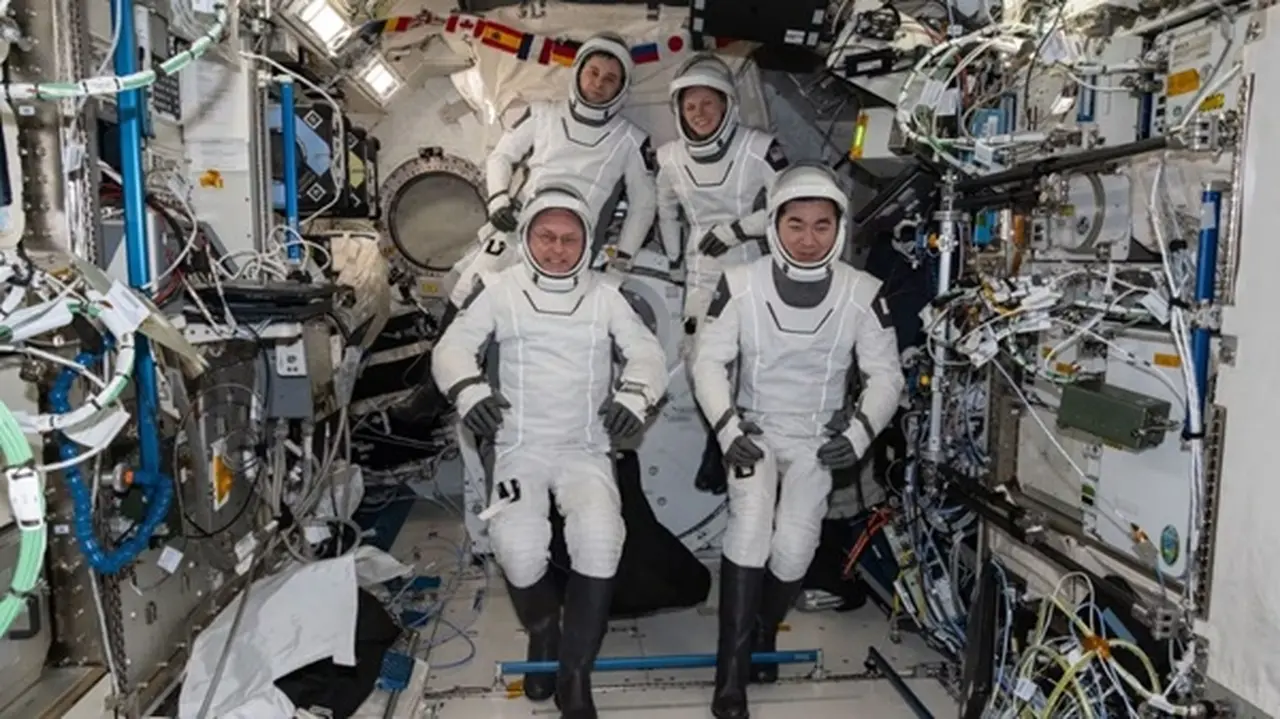 Operativo histórico: astronautas regresaron antes de lo previsto a la Tierra tras un problema de salud en la EEI
