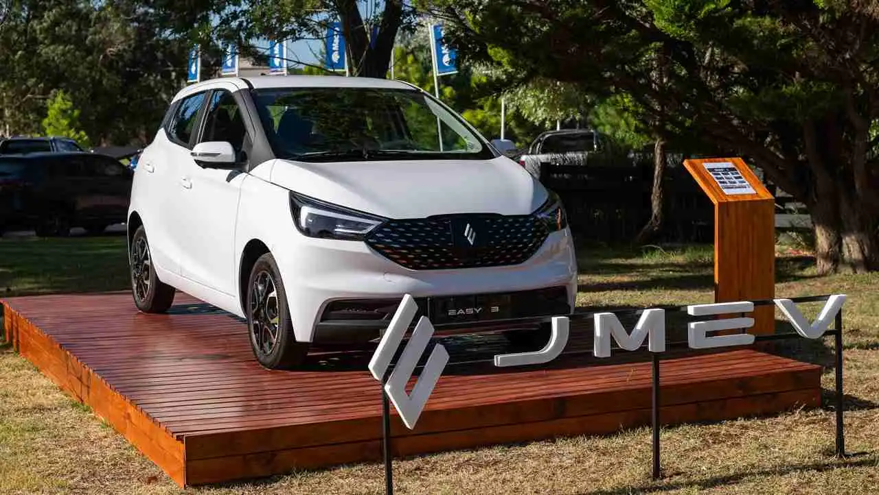 JMEV tiene el auto eléctrico más barato con esta tecnología.