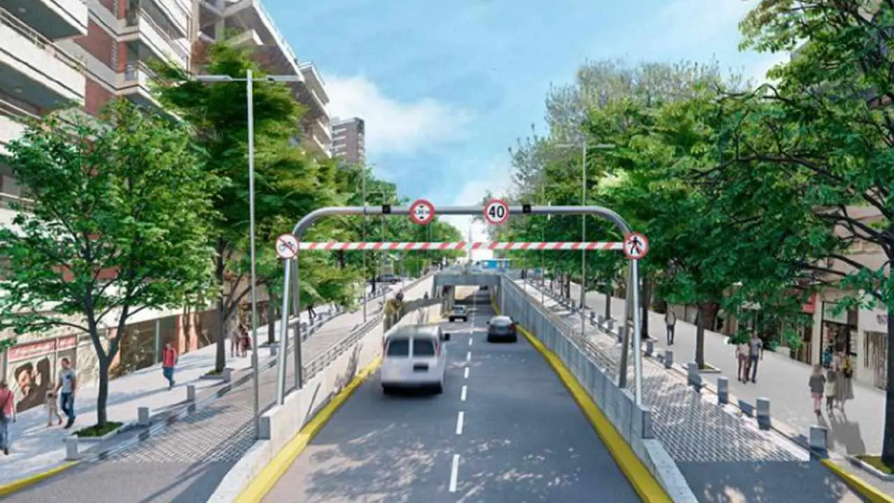 Paso Bajo Nivel en la Avenida Álvarez Thomas