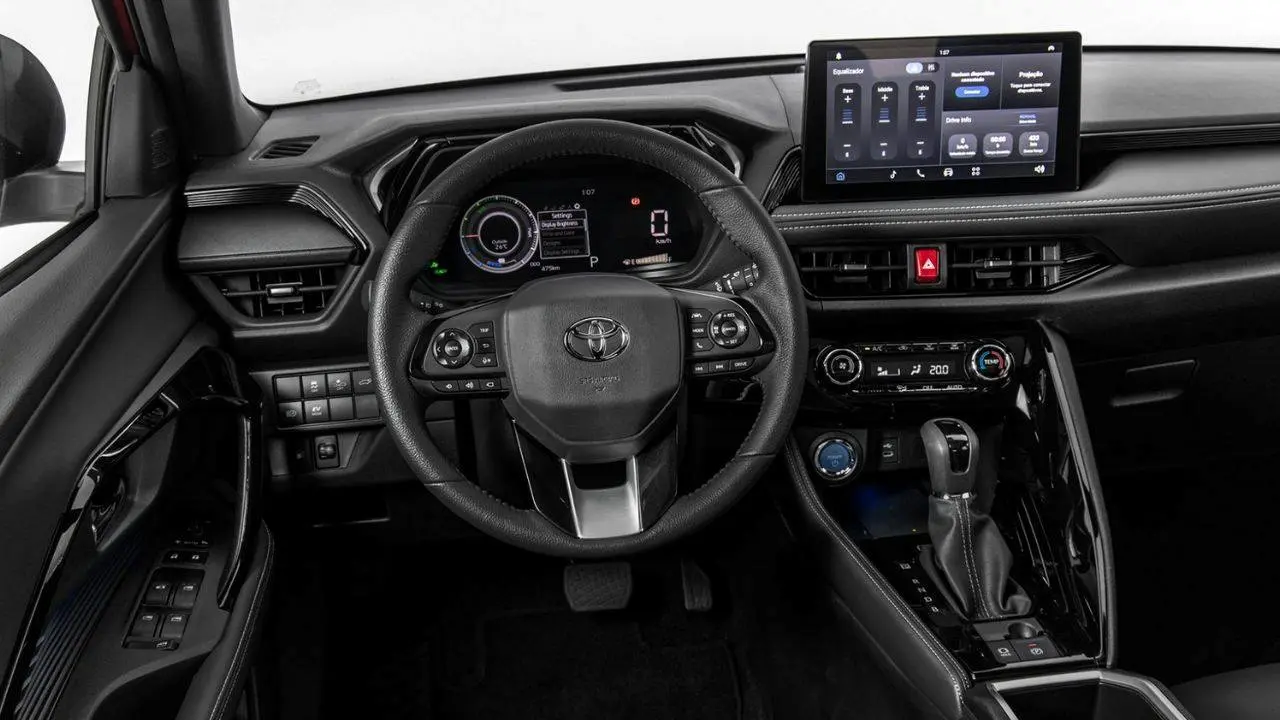 El Yaris Cross mantiene un interior convencional, fiel a su tradición.
