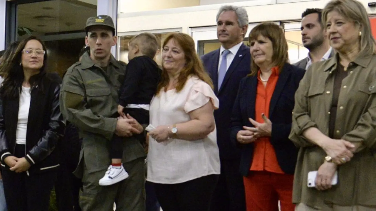 VIDEO | Nahuel Gallo llegó a Argentina tras su liberación y se reencontró con su familia
