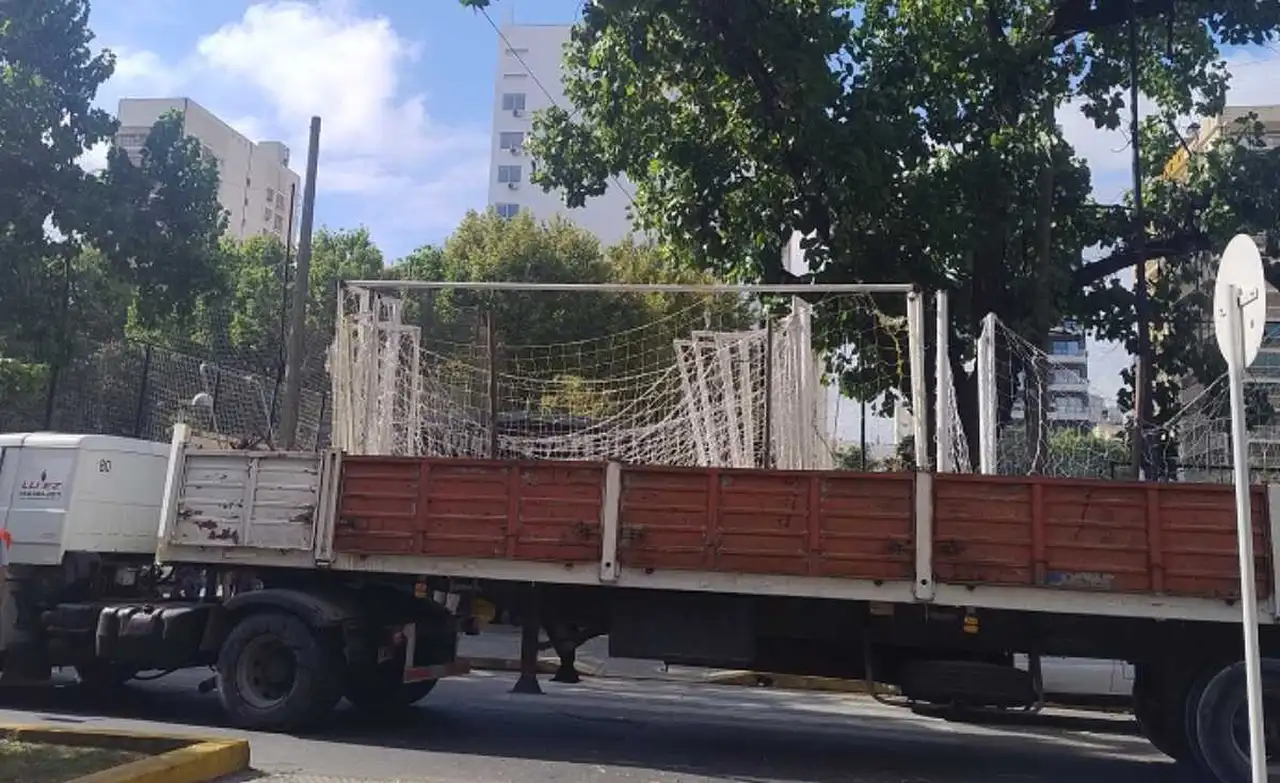 Desalojaron icónico complejo de canchitas de fútbol de la Ciudad de Buenos Aires: motivos