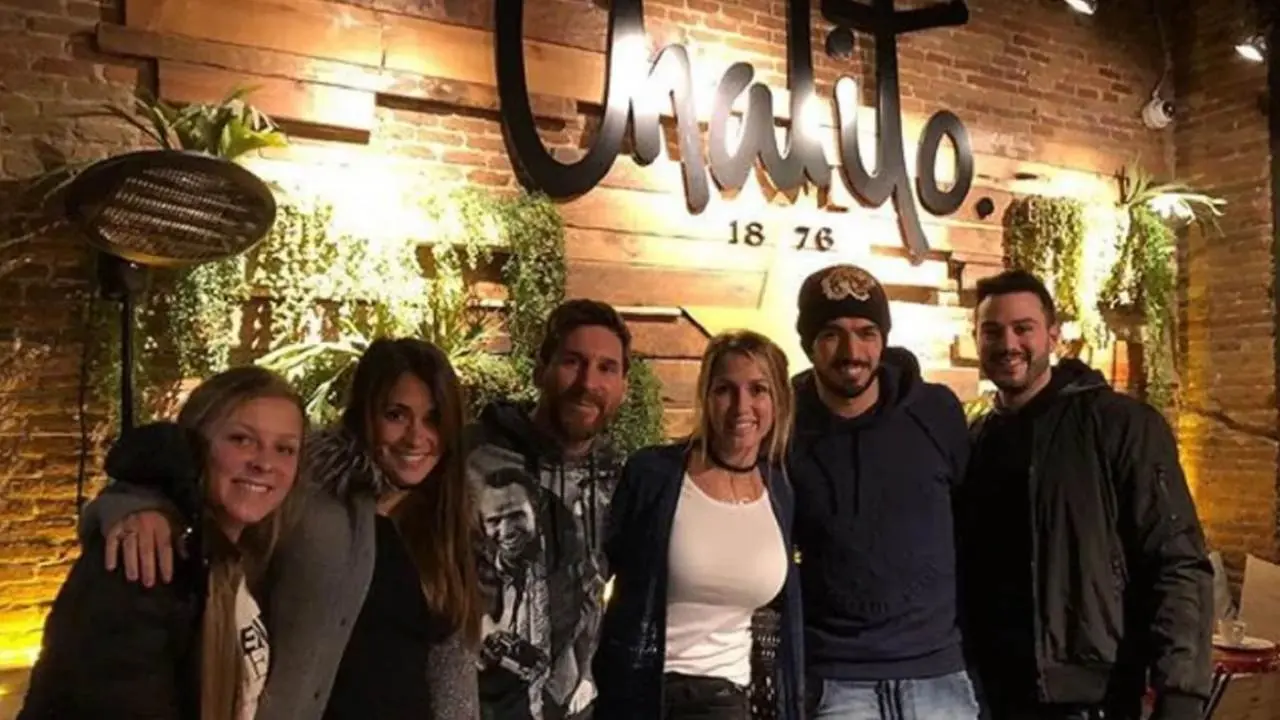 Suárez y Messi, en familia y en Chalito