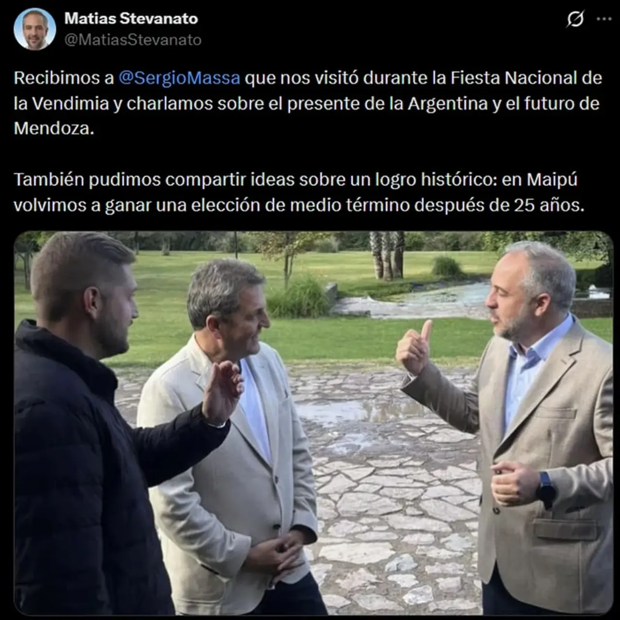 Massadialogó con el intendente de Maipú, Matías Stevanato, en el marco de la Fiesta de la Vendimia.