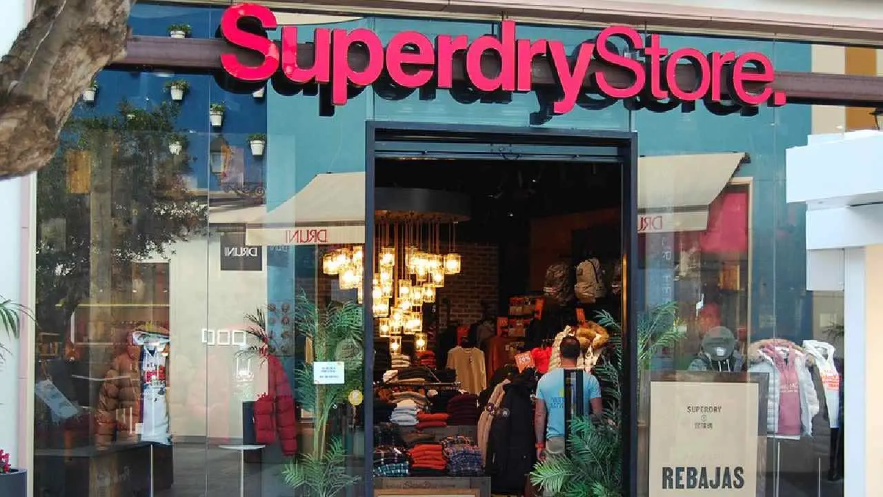 La apertura de Superdry está prevista ára agosto y su primer local será en San Isidro