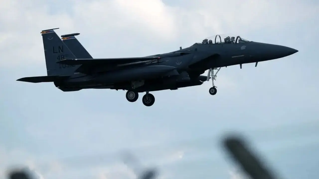 Irán derribó dos aviones de guerra de EE.UU.: uno de ellos cayó cerca del Estrecho de Ormuz