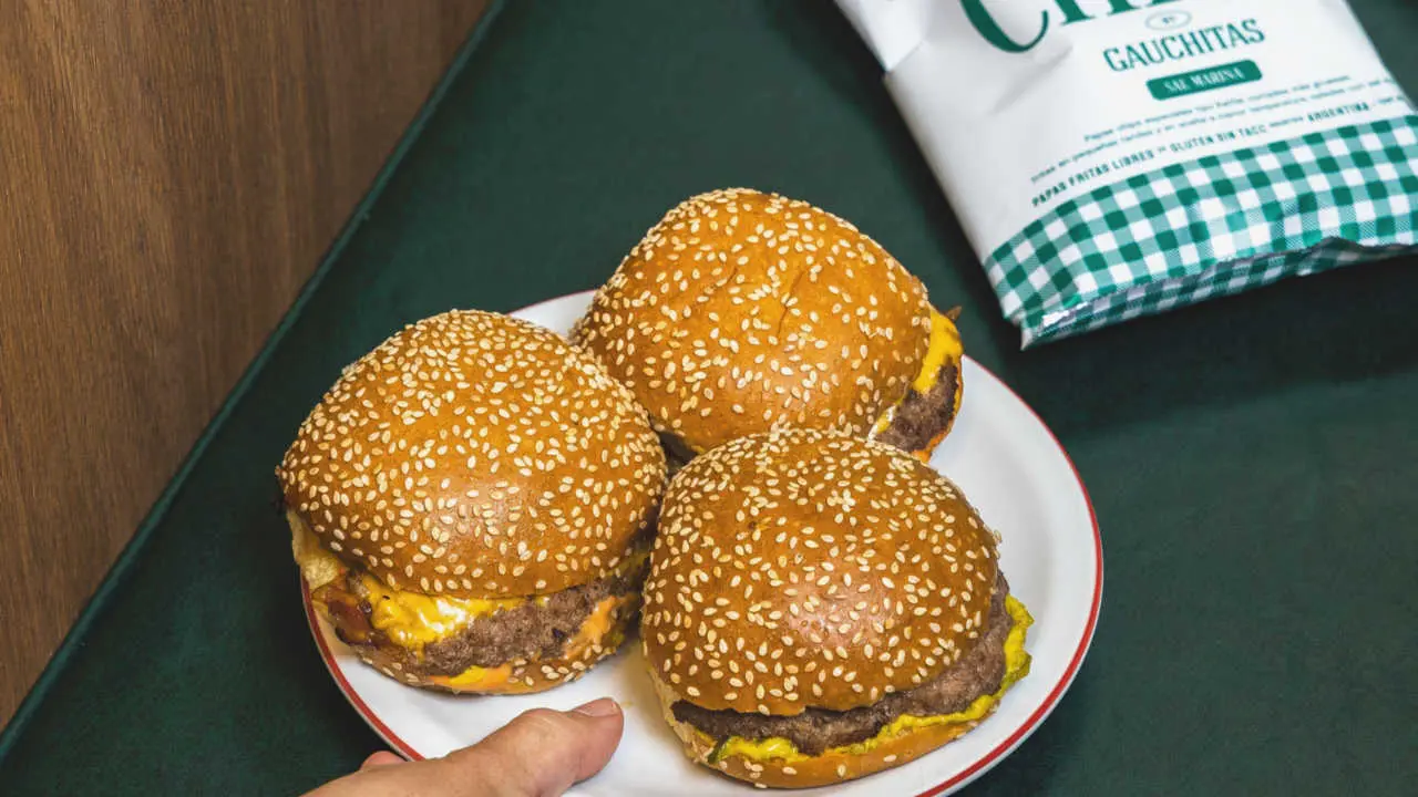 En lugar de papas fritas, Luisa's desarrolló chips kettle junto a Gauchitas, de Balcarce