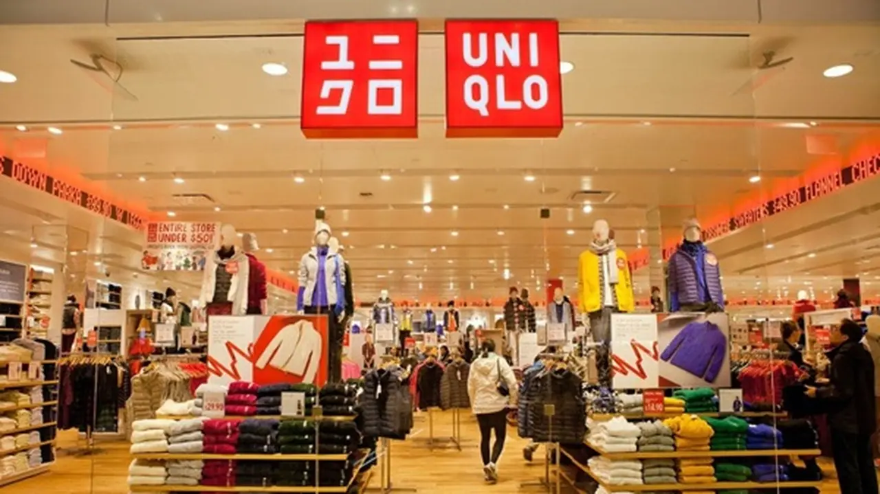 Uniqlo desembarca en Argentina con remeras y camperas y se suma al regreso de marcas internacionales
