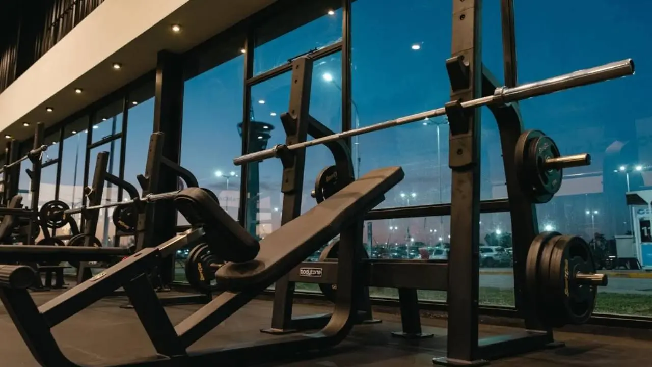 Quedó inaugurado el gimnasio del Aeropuerto de Ezeiza: un SportClub con pileta incluida