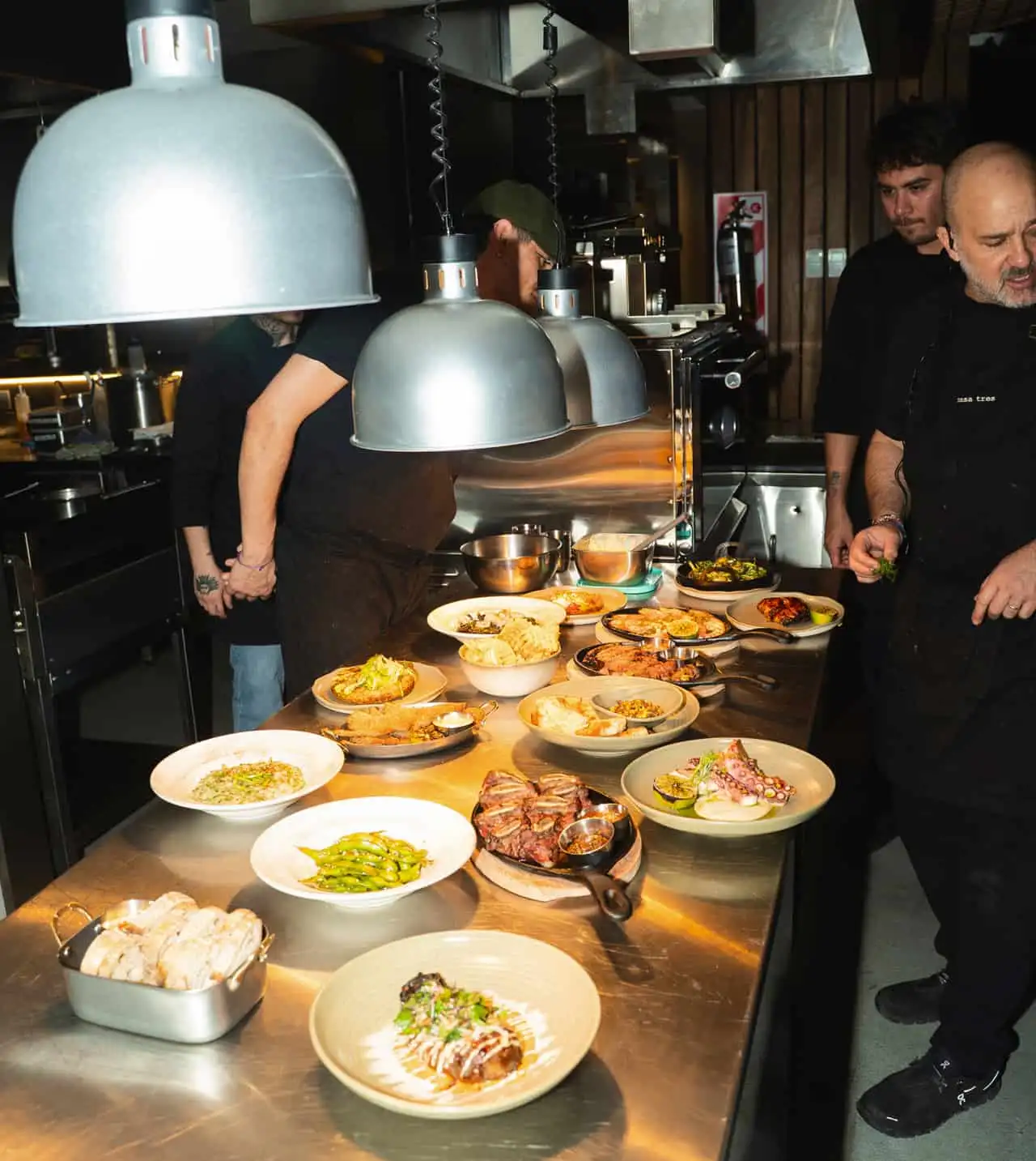 Mesa Tres es un restaurante que propone algo cada vez menos frecuente: quedarse